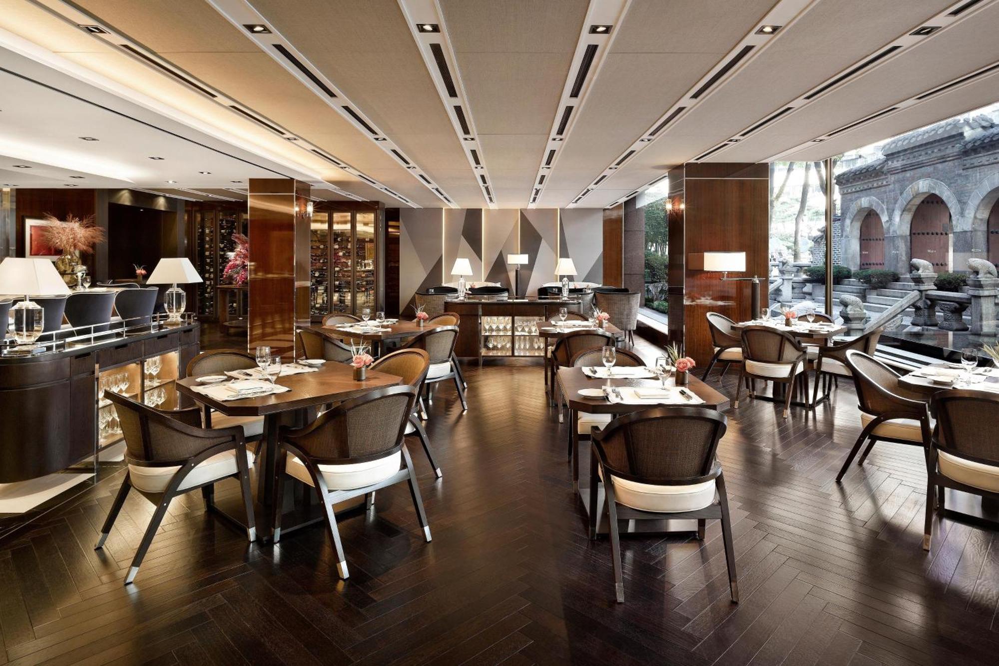 酒店 Westin Josun 5*